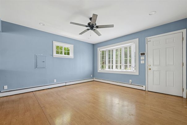 Empty room, Interior, Recessed Lighting, Wood Texture Flooring