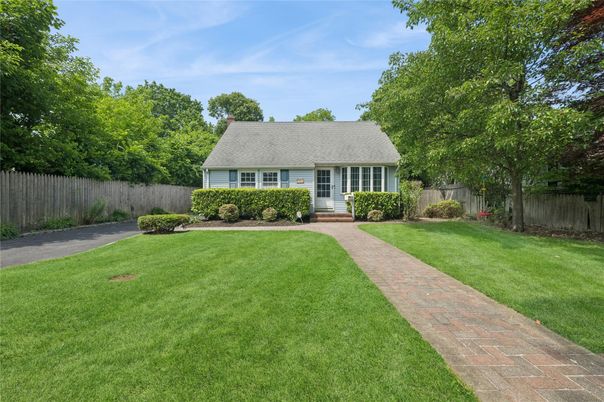 Backyard, Exterior, Facade, Cape Cod