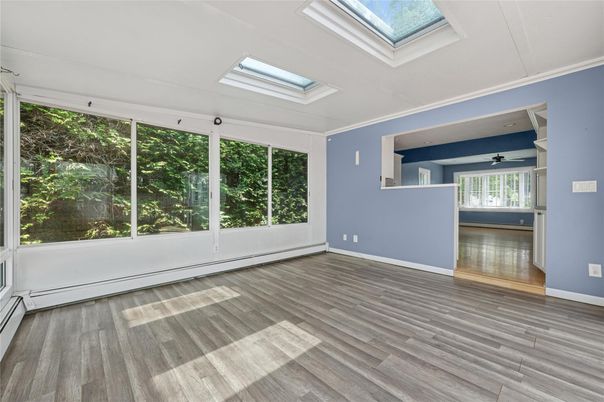 Empty room, Interior, Sun Room, Wood Texture Flooring