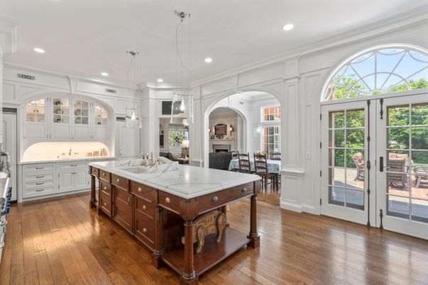 Dining room, Interior, Kitchen, Pendant Lights, Recessed Lighting, Wood Texture Flooring