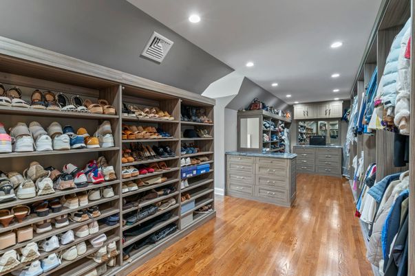 Interior, Recessed Lighting, Walk-in Closets, Wood Texture Flooring