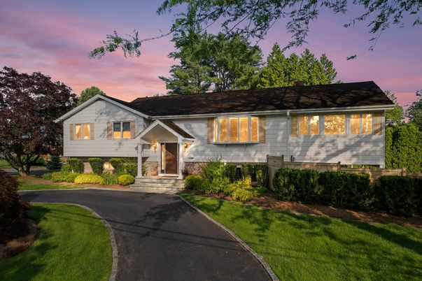 Exterior, Facade, Raised Ranch