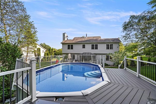 Exterior, Hot Tub, Pool