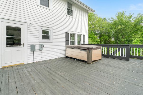 Exterior, Hot Tub