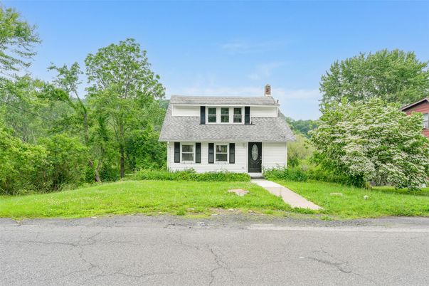 Backyard, Exterior, Facade, Split Level