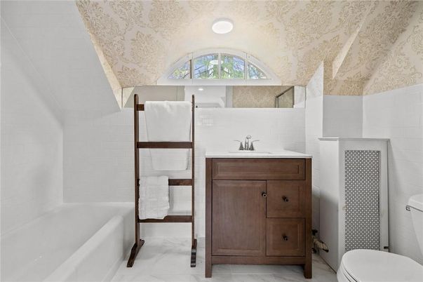 Bathroom, Interior, Marble, Recessed Lighting