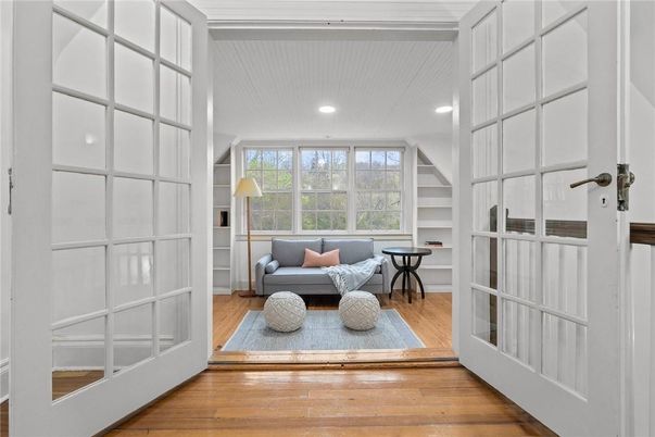 Dining room, Interior, Living room, Recessed Lighting, Wood Texture Flooring