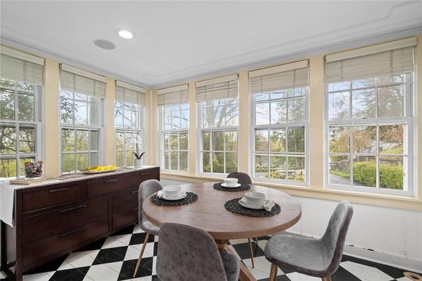 Dining room, Interior, Recessed Lighting