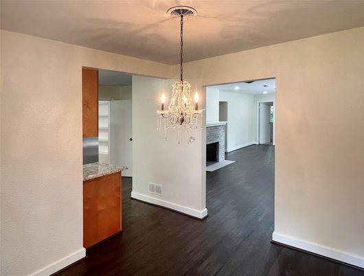 Chandelier, Fireplace, Interior, Recessed Lighting, Wood Texture Flooring
