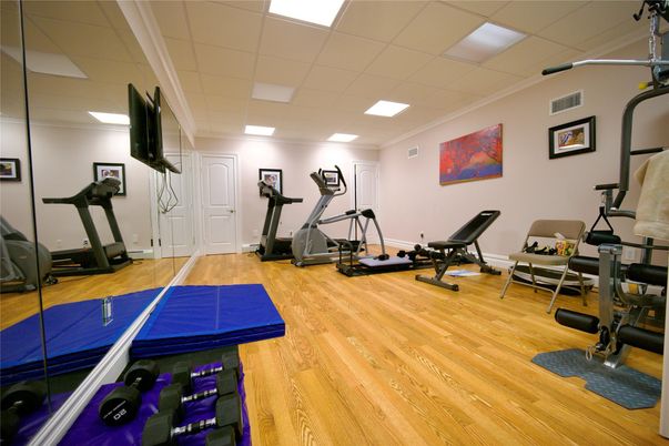 Fitness Equipment, Interior, Recessed Lighting, Wood Texture Flooring