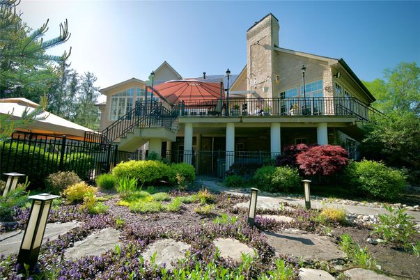 Backyard, Exterior, Facade, Modern