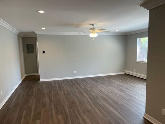 Empty room, Interior, Recessed Lighting, Wood Texture Flooring