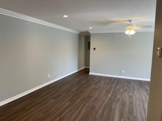 Empty room, Interior, Recessed Lighting, Wood Texture Flooring