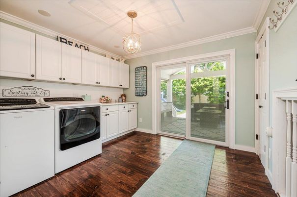 Interior, Pendant Lights, Washer, Wood Texture Flooring