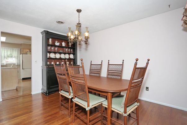 Chandelier, Dining room, Interior, Kitchen, Wood Texture Flooring