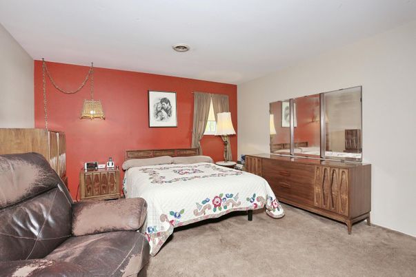 Bedroom, Interior, Pendant Lights
