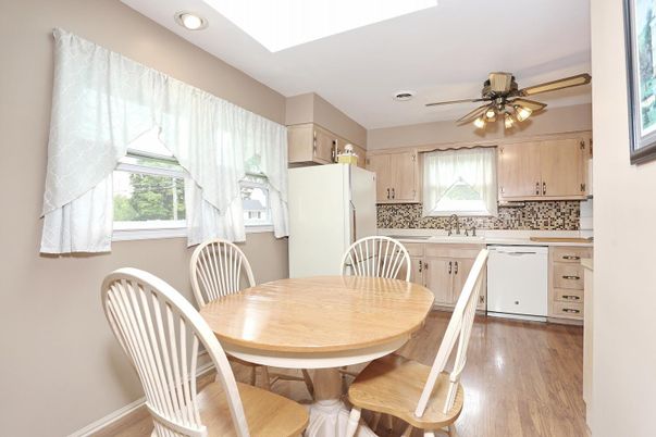 Dining room, Interior, Kitchen, Recessed Lighting, Wood Texture Flooring