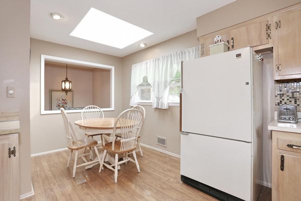 Dining room, Interior, Kitchen, Pendant Lights, Recessed Lighting, Wood Texture Flooring