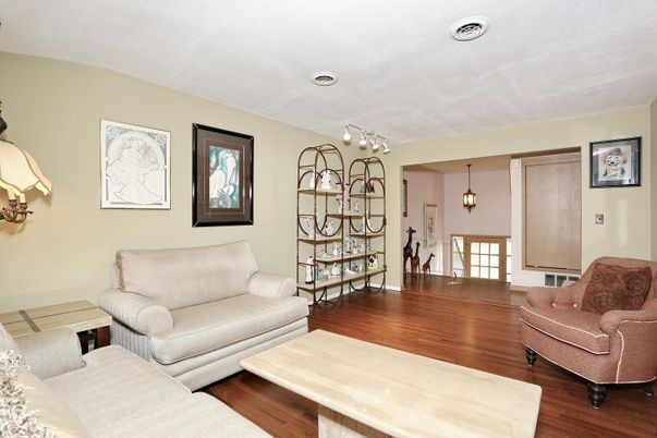 Interior, Living room, Pendant Lights, Wood Texture Flooring