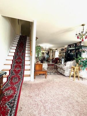 Chandelier, Interior, Living room