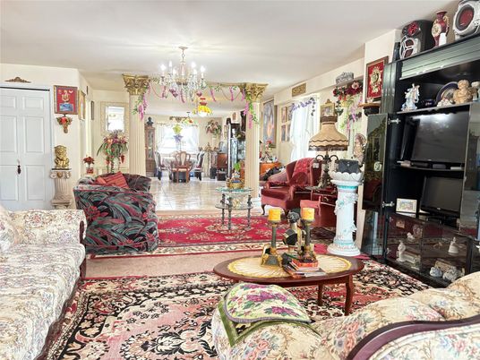 Chandelier, Interior, Living room