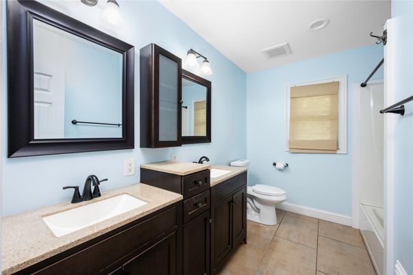 Bathroom, Dual Sink Vanities, Interior, Recessed Lighting