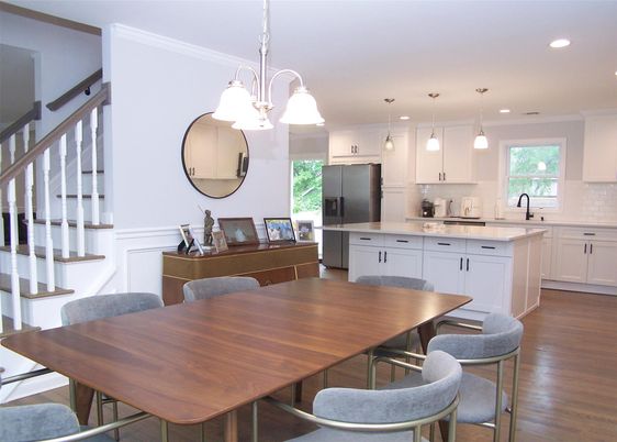 Dining room, Interior, Kitchen, Pendant Lights, Recessed Lighting, Stainless Steel Appliances, Wood Texture Flooring