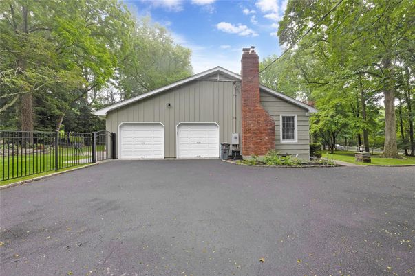 Detached Garage, Exterior