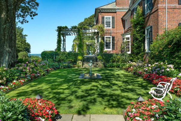 Backyard, Exterior, Facade, Brick Facade, Georgian