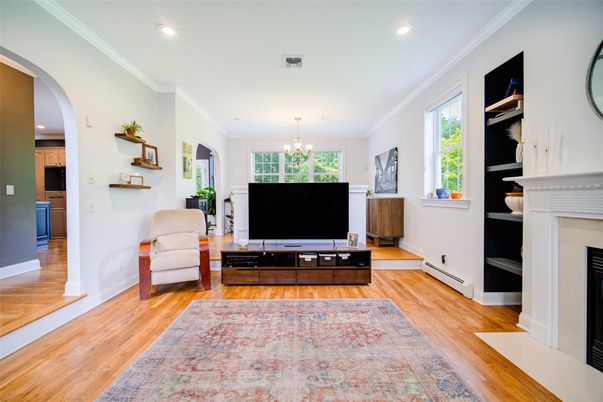 Chandelier, Fireplace, Interior, Recessed Lighting, Wood Texture Flooring