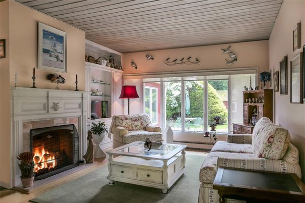 Fireplace, Interior, Living room