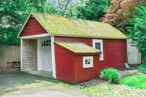 Detached Garage, Exterior