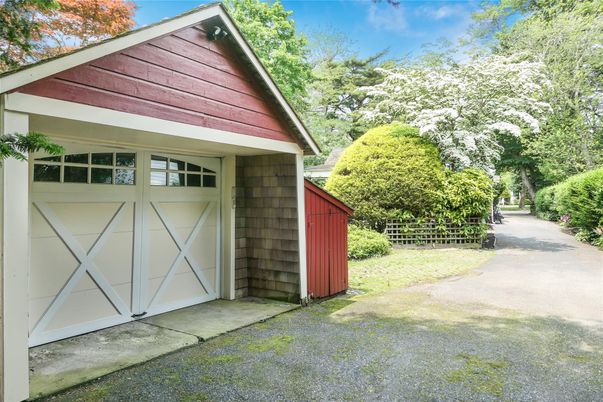 Detached Garage, Exterior