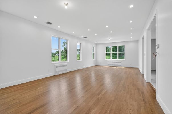 Empty room, Interior, Recessed Lighting, Wood Texture Flooring