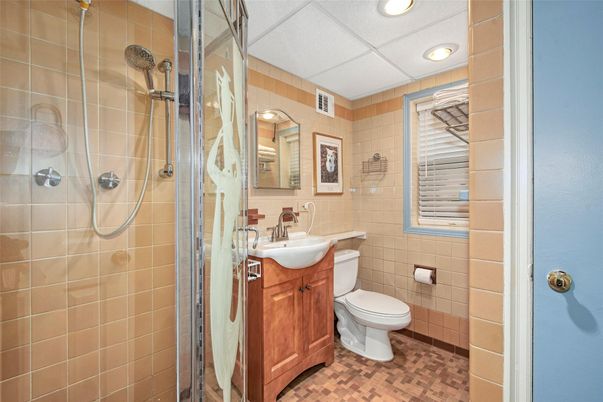Bathroom, Interior, Recessed Lighting
