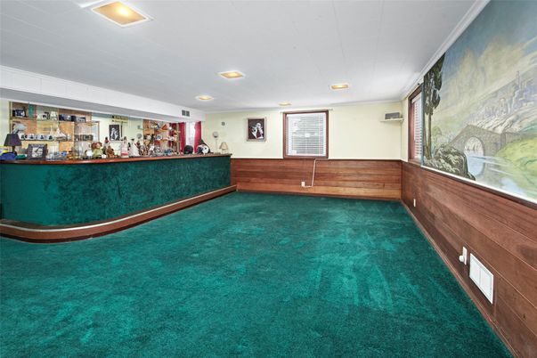 Empty room, Interior, Recessed Lighting, Wooden Walls