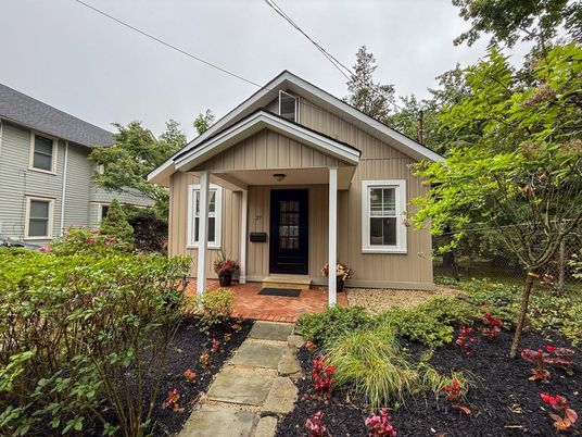 Exterior, Facade, None