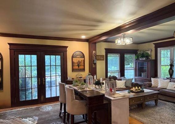 Dining room, Interior, Living room, Pendant Lights, Recessed Lighting, Water
