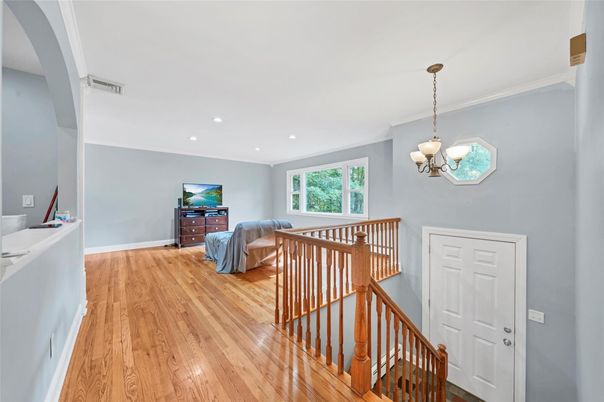 Interior, Pendant Lights, Recessed Lighting, Wood Texture Flooring