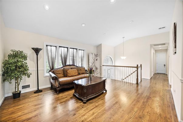 Interior, Pendant Lights, Recessed Lighting, Wood Texture Flooring