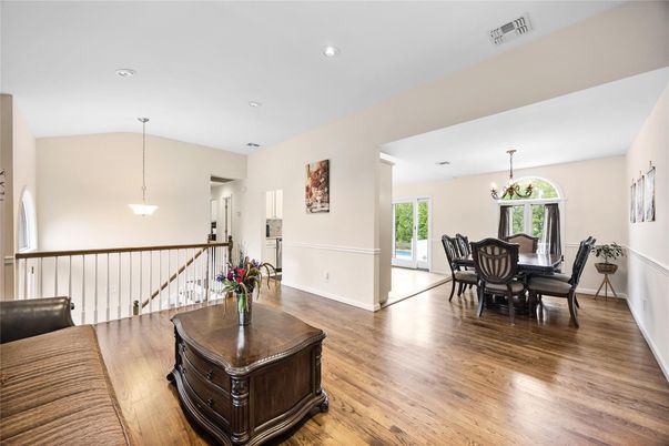 Chandelier, Dining room, Interior, Pendant Lights, Recessed Lighting, Wood Texture Flooring