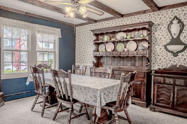 Dining room, Interior