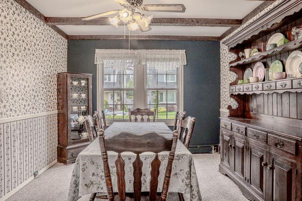 Dining room, Interior