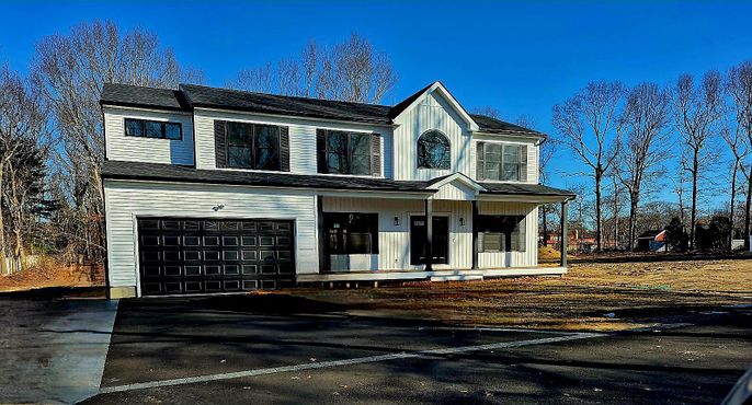 Attached, Exterior, Facade, Farmhouse