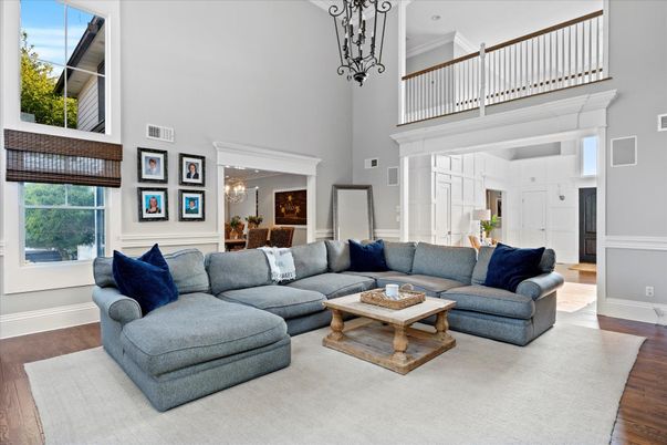 Chandelier, Interior, Living room, Pendant Lights, Wood Texture Flooring