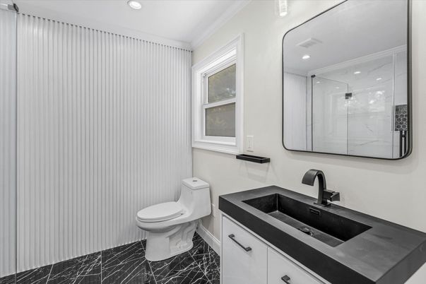 Bathroom, Interior, Marble, Recessed Lighting
