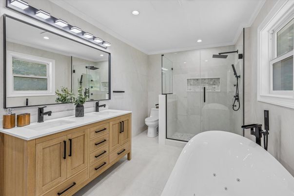 Bathroom, Dual Sink Vanities, Free Standing Baths, Glass Shower, Interior, Recessed Lighting