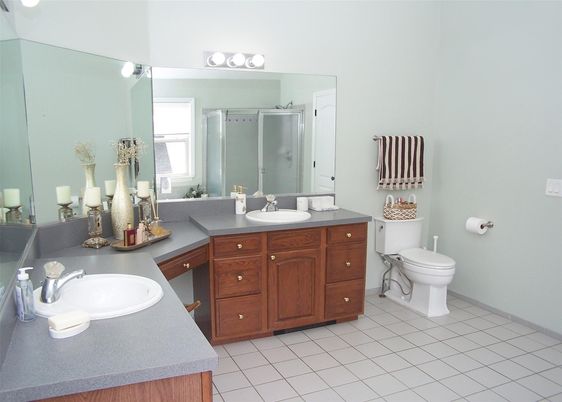 Bathroom, Dual Sink Vanities, Interior