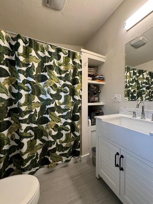 Bathroom, Interior