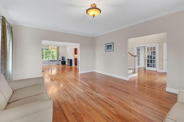 Chandelier, Empty room, Interior, Wood Texture Flooring